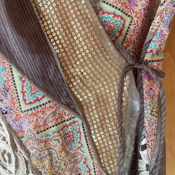 ‘Tiny’ Brand Silk Kimono Blouse - Picture 3 of 5